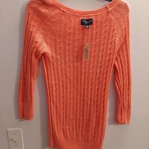 AMERICAN EAGLLE WOMEN'S OUTFITTERS. SZ::S. NEW WITH TAG